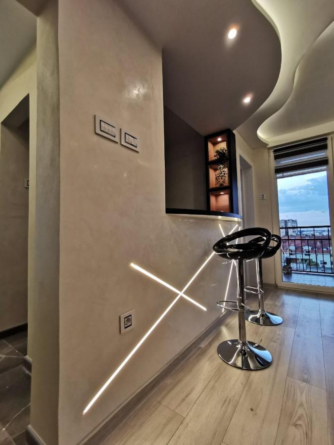Brend New Luxurious Apartment In Downtown With Free Parking ノヴィ・サド エクステリア 写真