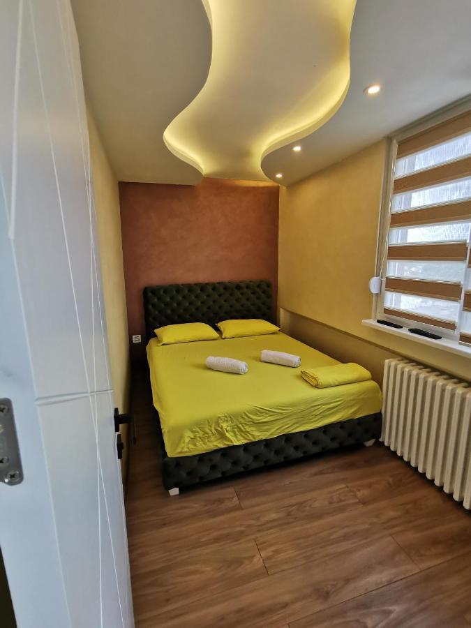 Brend New Luxurious Apartment In Downtown With Free Parking ノヴィ・サド エクステリア 写真